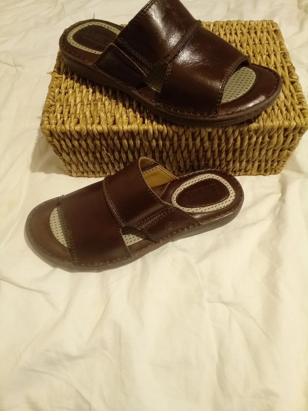 Born Men's Open-Toe Leather Slide Sandals in Brown Sz 10M